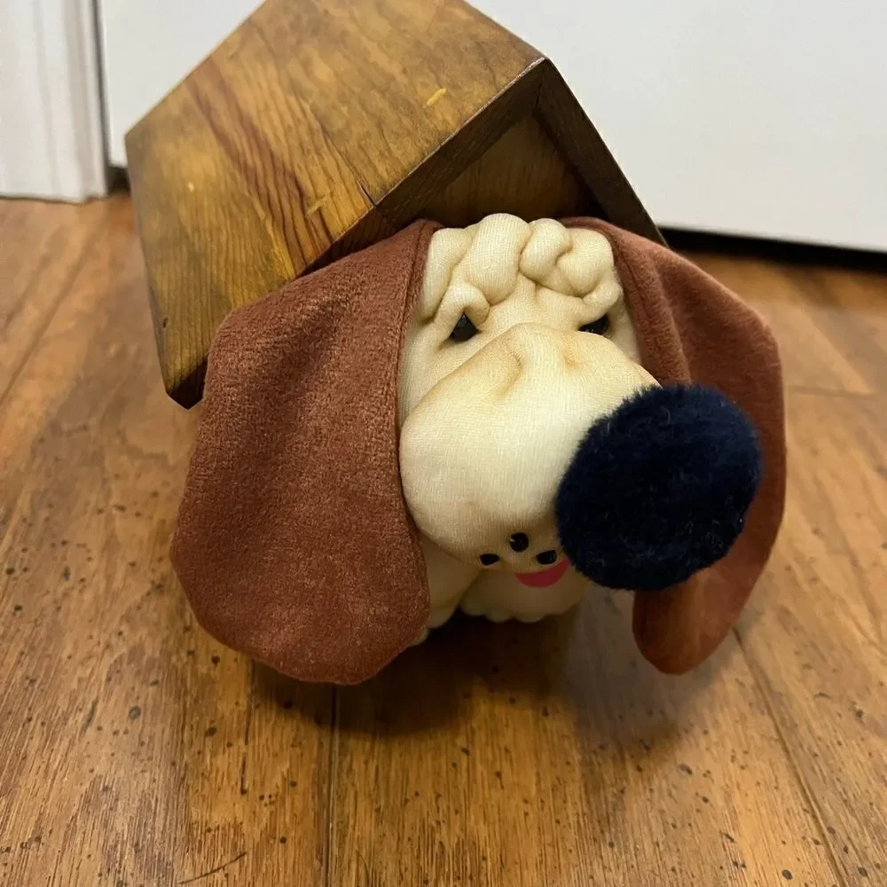 Vtg Music Box Wood Doghouse 